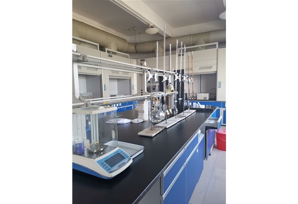 不飽和樹脂實驗室